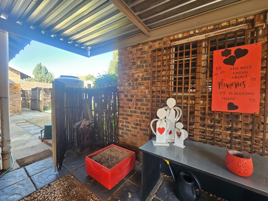 3 Bedroom Property for Sale in Riebeeckstad Free State